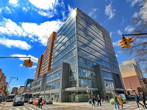 13835 39th Avenue #17M, Flushing, NY 11354