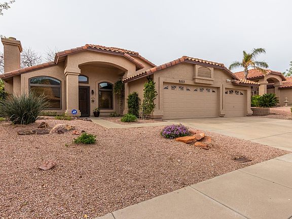 3rd image of 2833 E Friess Dr