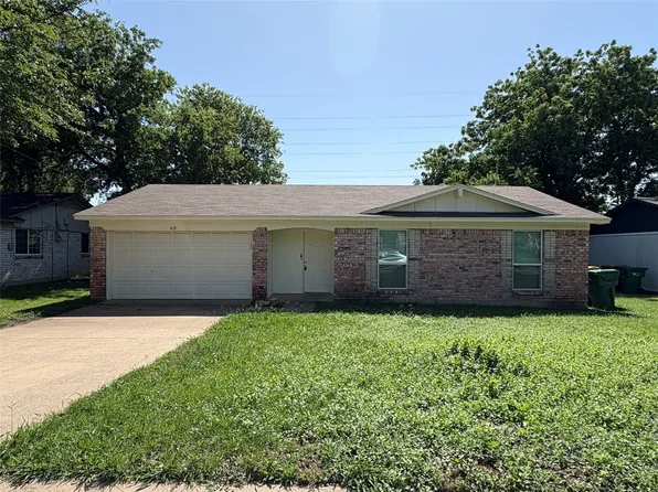 419 Hastings Dr, Cedar Hill, TX 75104