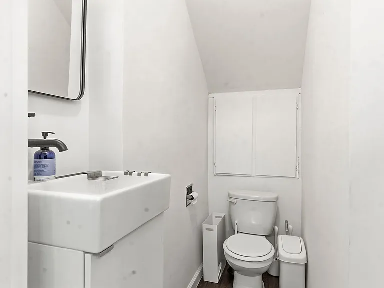 290 Holyoke St — Photo 28