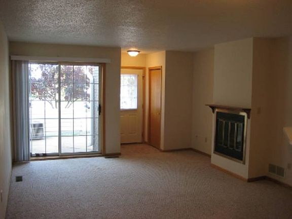 Living Room w/Fireplace