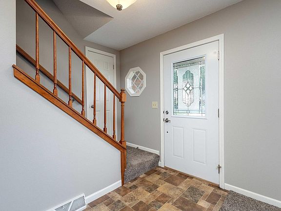 4th image of 4460 Montclair Ct