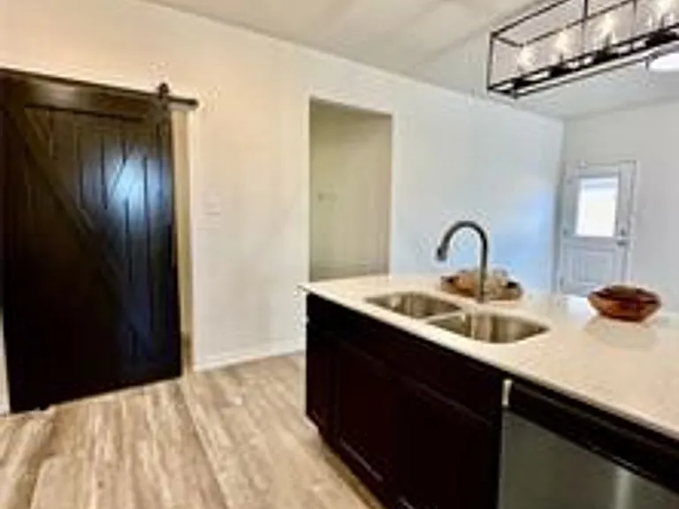 5209 White Rose Dr — Photo 6