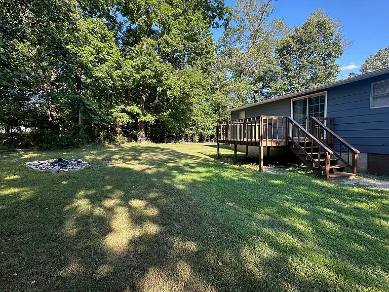 514 Martha Ave — Photo 4