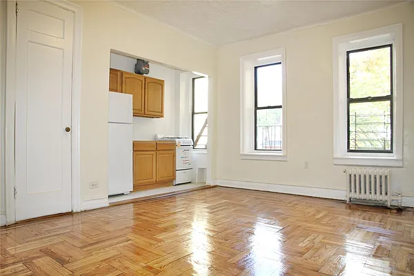 Rented by Weichert Manhattan Midtown | media 10
