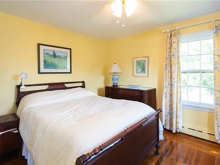 8 Fenner Ave — Photo 25