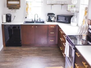 384 Jackson Ave NE, Brewster, OH 44613