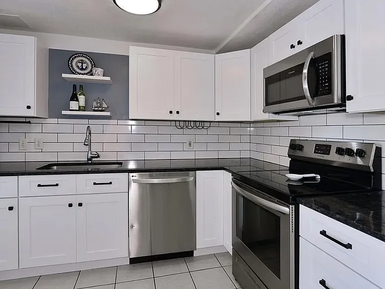 4 George St #3 — Photo 11