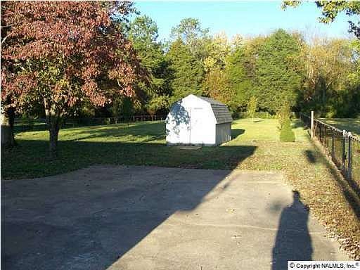 3rd image of 4217 Lakeview Dr NW