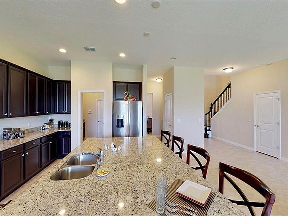 4th image of 16678 Broadwater Ave