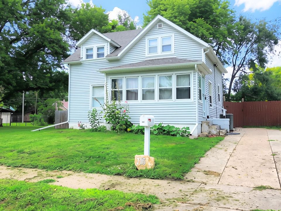 1st image of 716 South St