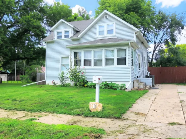 716 South St, Rockwell City, IA 50579