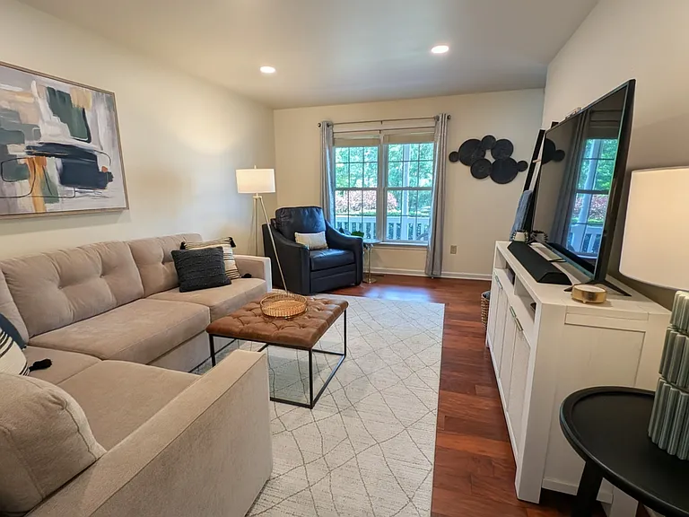 109 Clemson Ct — Photo 6