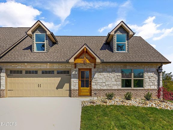 2nd image of 7553 Ridge Hollow Way