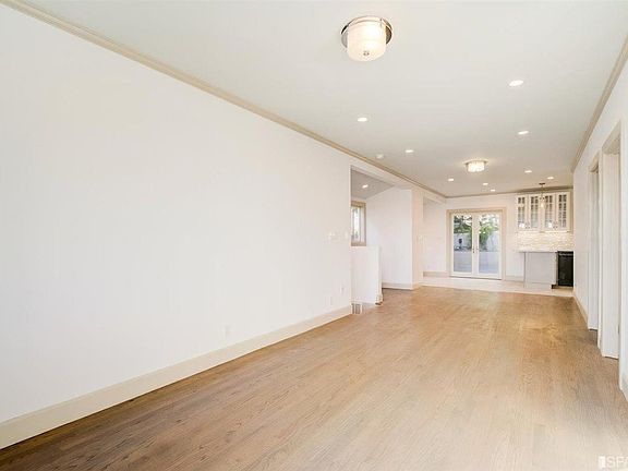5th image of 336 Bradford St