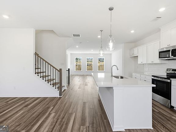 7th image of this home