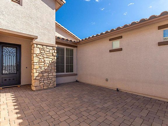 4th image of 2496 E Orleans Dr