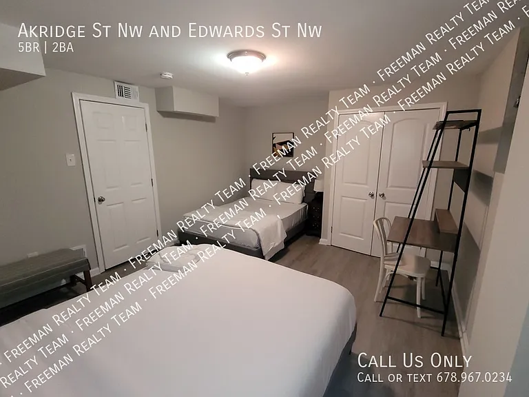 Akridge St NW — Photo 19