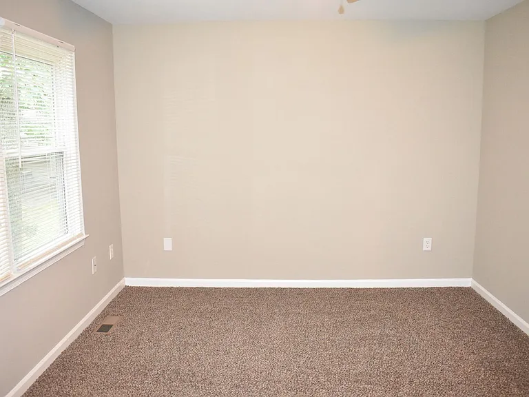 5405 Lee White Ln — Photo 19