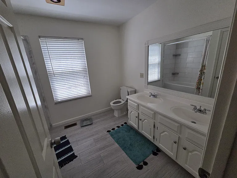 4614 Woodland Dr — Photo 17