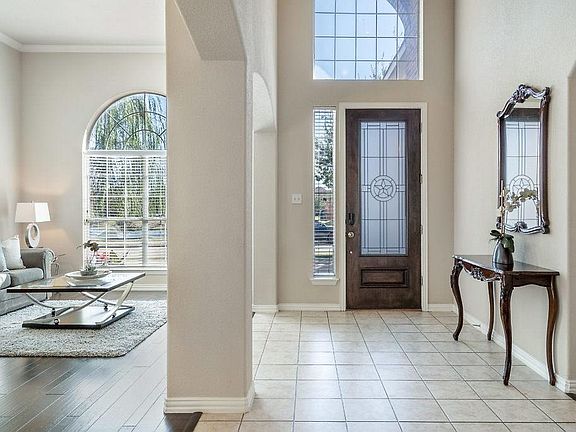 3rd image of 213 Dunmore Ct