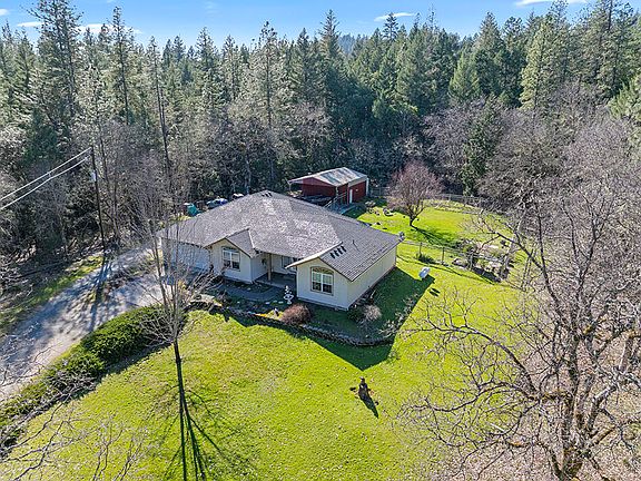 2nd image of 698 Ewe Creek Rd