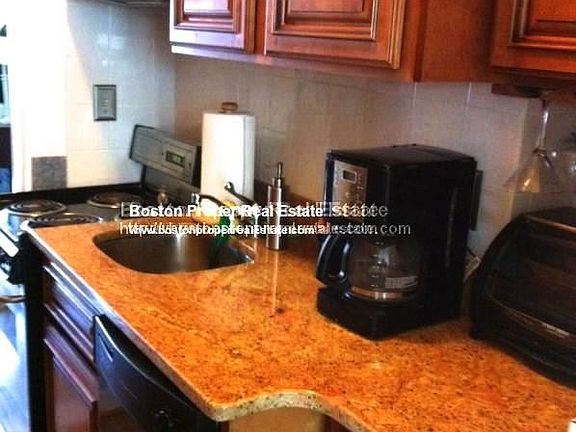 381 Commonwealth Ave. #4 Boston Unit Photo 5