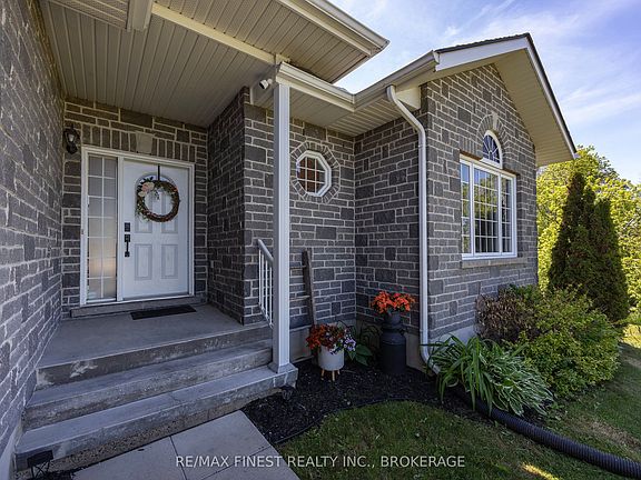 3rd image of 1246 Millhaven Rd