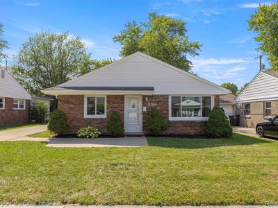 18572 Hinton St, Riverview, MI, 48193
