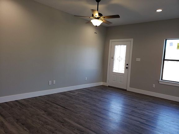 3rd image of 313 Lindsey Ln #A