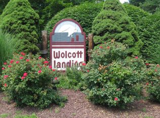 1 Riverview Dr UNIT D, East Windsor, CT 06088