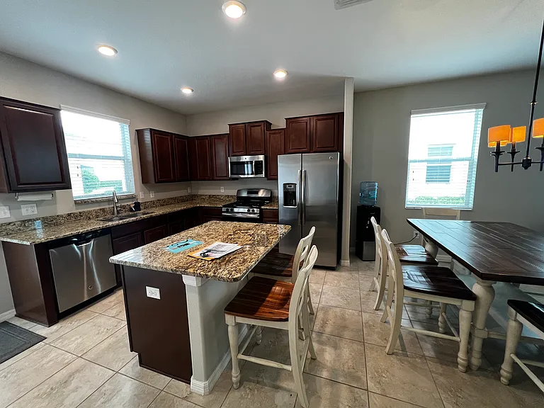6315 Shore Vista Pl — Photo 3