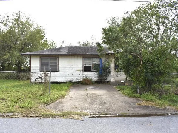 925 Monterrey St, Raymondville, TX 78580