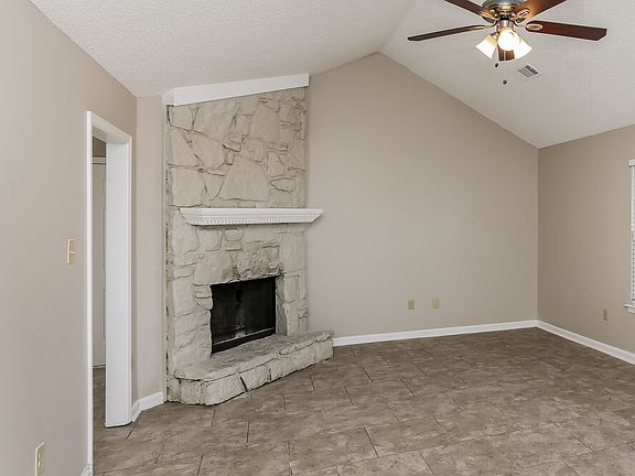 5th image of 5305 Oak Court Cv N