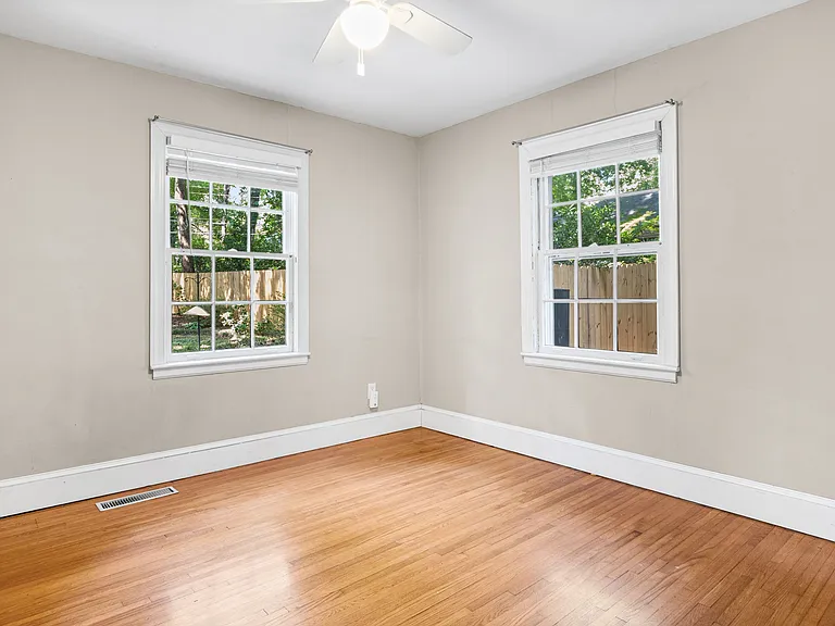 2126 Arnold Dr — Photo 16