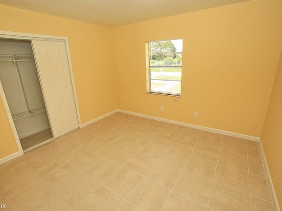 5th image of 392 NW Ferris Dr