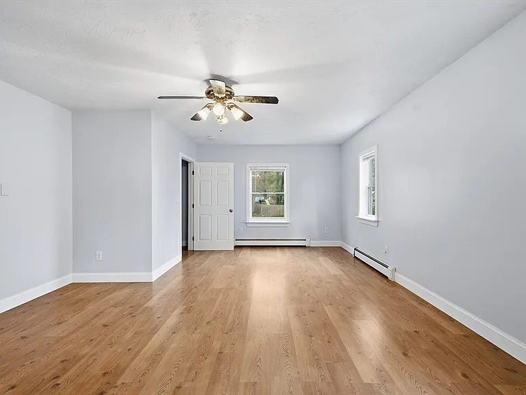 8 Ash St — Photo 19