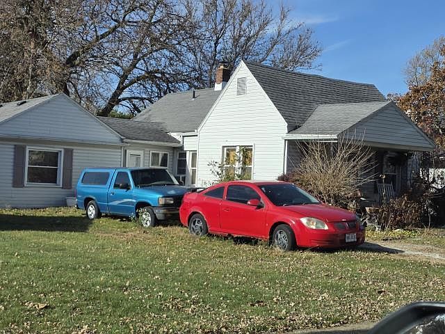 1st image of 836 Anderson St