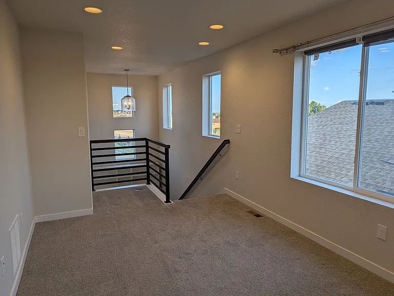 2419 Zorro Hts — Photo 11