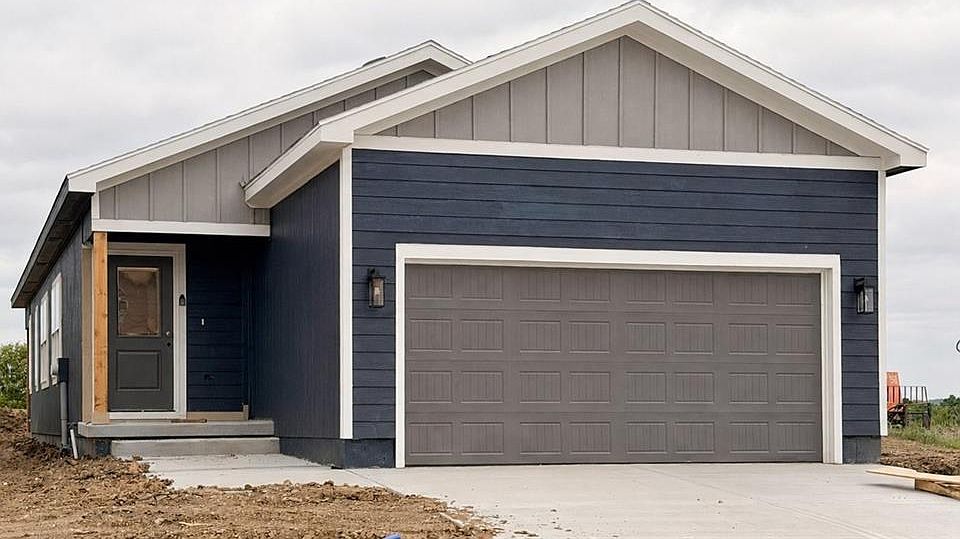1st image of 804 Glenn Cir