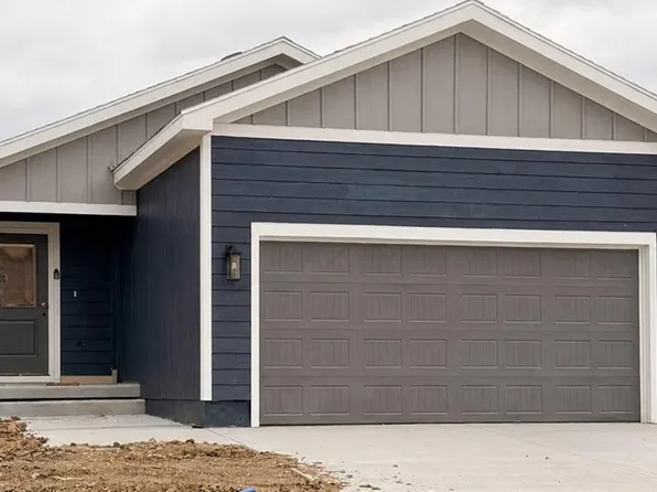 804 Glenn Cir, Raymore, MO 64083
