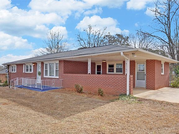 3rd image of 209 Lloyd Dr