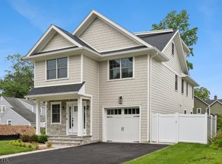 4 Shadylawn Dr, Madison Boro, NJ 07940