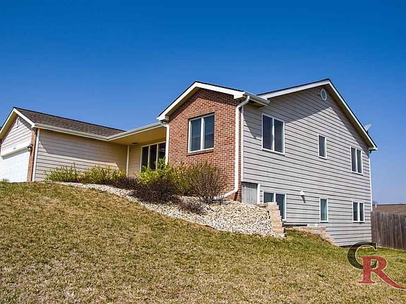 3rd image of 5216 Stone Crest Dr