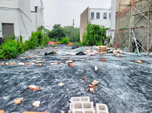 885 N 41st St, Philadelphia, PA 19104