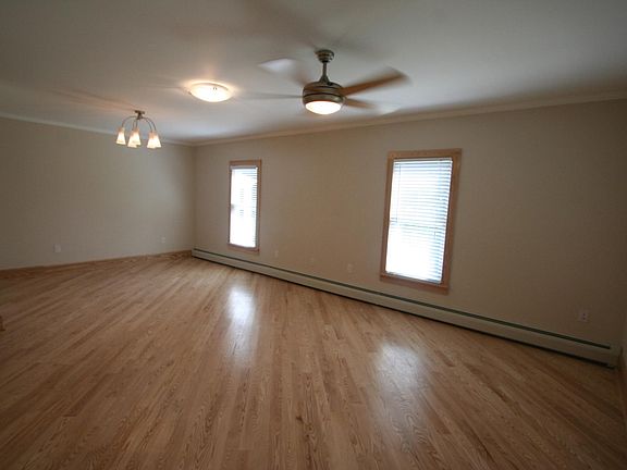3rd image of 16 Sherman Ave