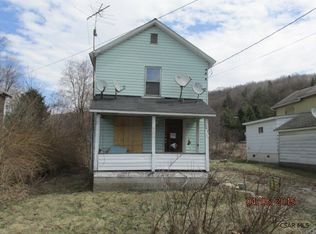 104 Maple St, Vintondale, PA 15961