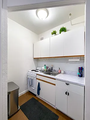 Rented by Compass | media 10