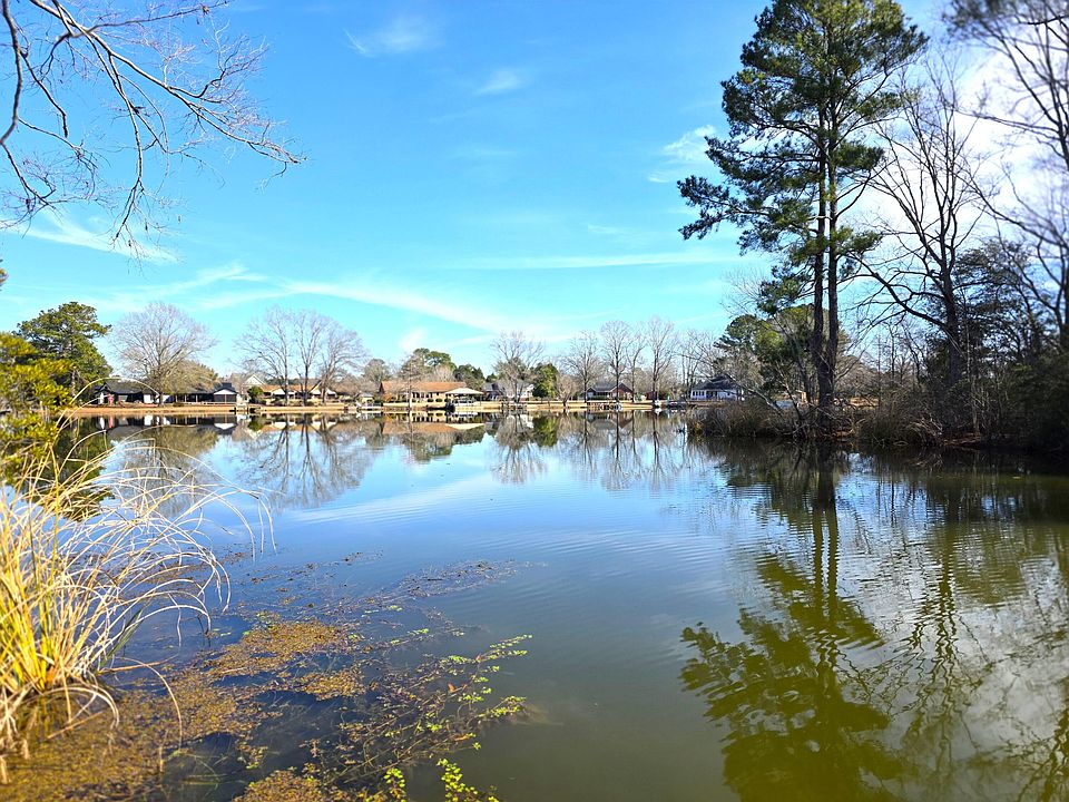 1st image of 10 Haynesworth Mill Rd
