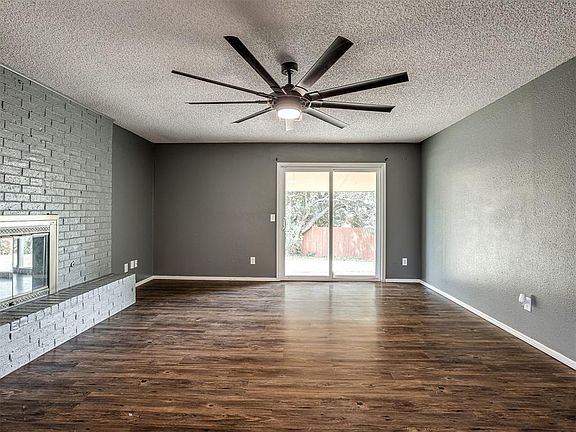 4th image of 3805 Oak Valley Rd